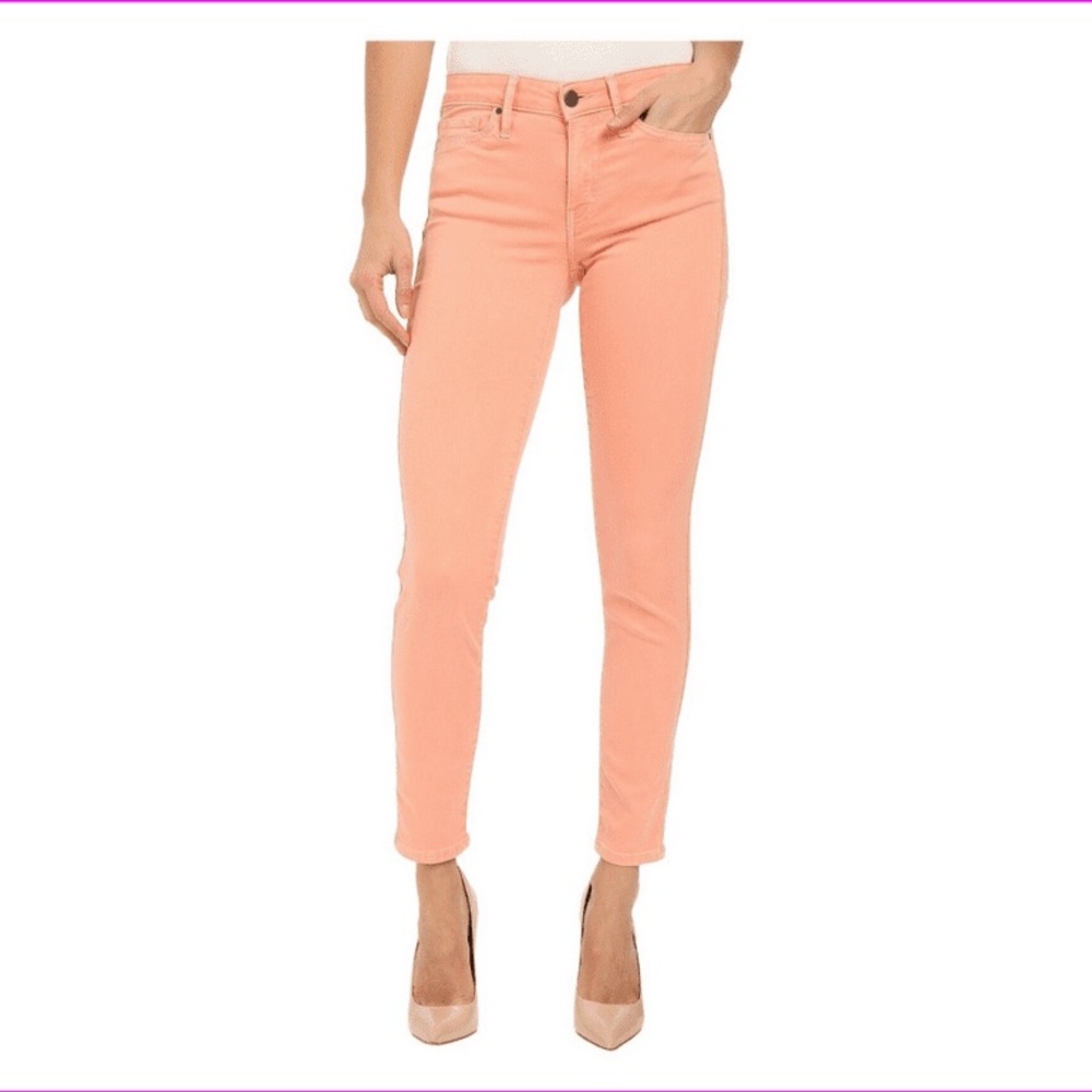 Coral Calvin Klein Skinny Ankle NWT Size W8. (Rise 11/Length 24)